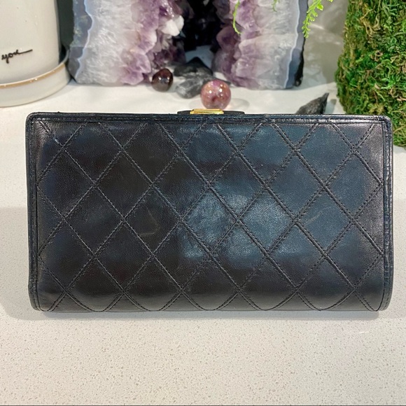 Vintage Black CHANEL Lambskin Wallet with Gold Hardware - Picture 4 of 12